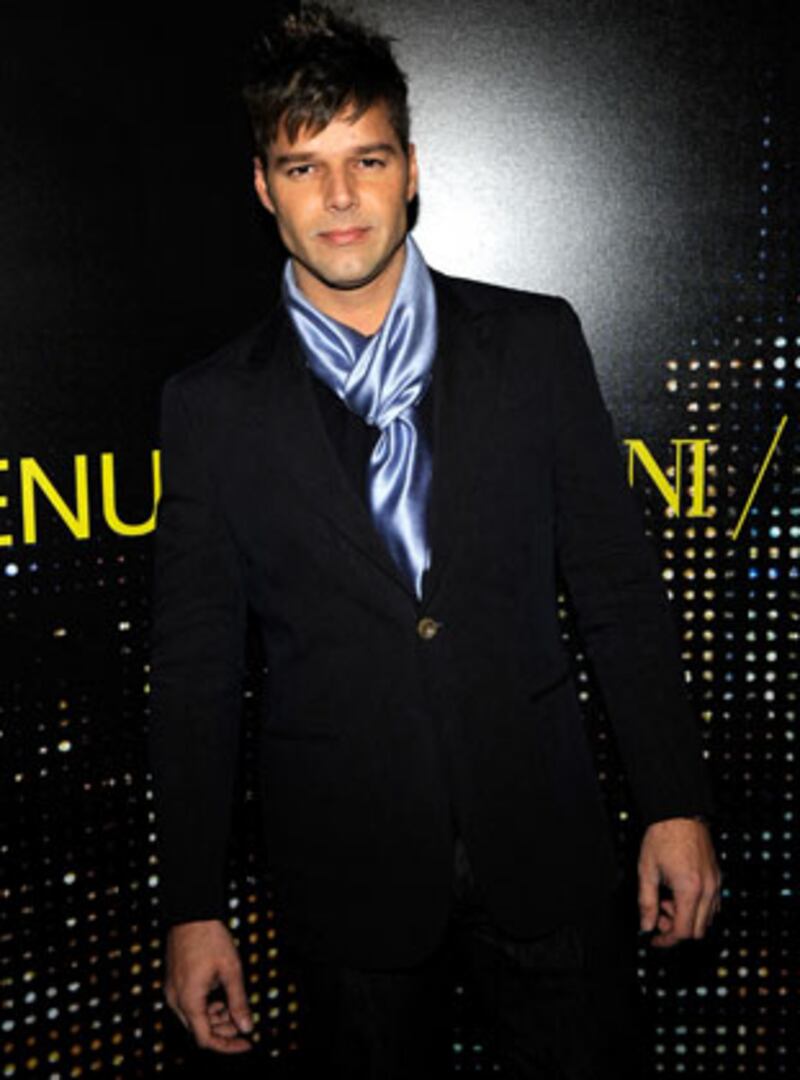 galleries/2009/02/18/armani-store-opening/armani-opening-8_gn3jlx