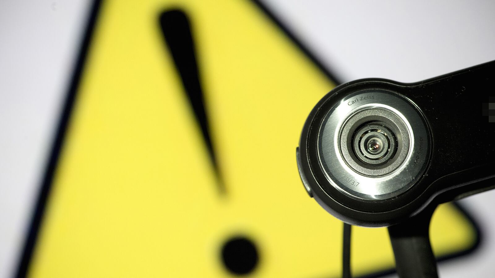 cheats/2014/11/20/uk-to-shutdown-russian-webcam-hackers/141120-webcam-hackers-cheat_ifyb6b