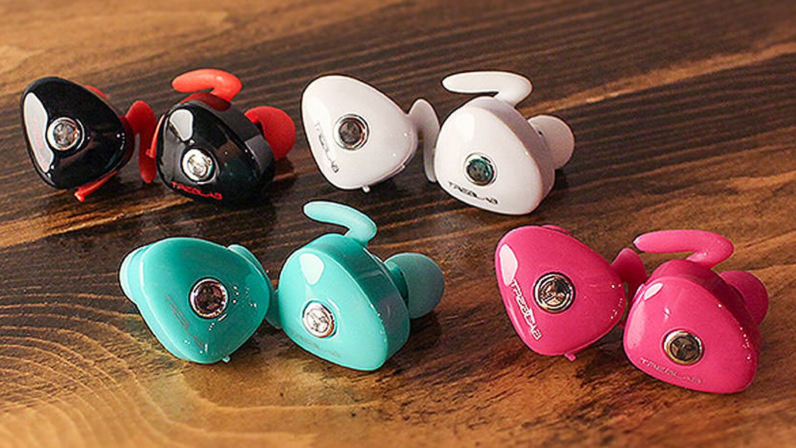 20171114_treblab_earbuds_hero_image_pxxwyl