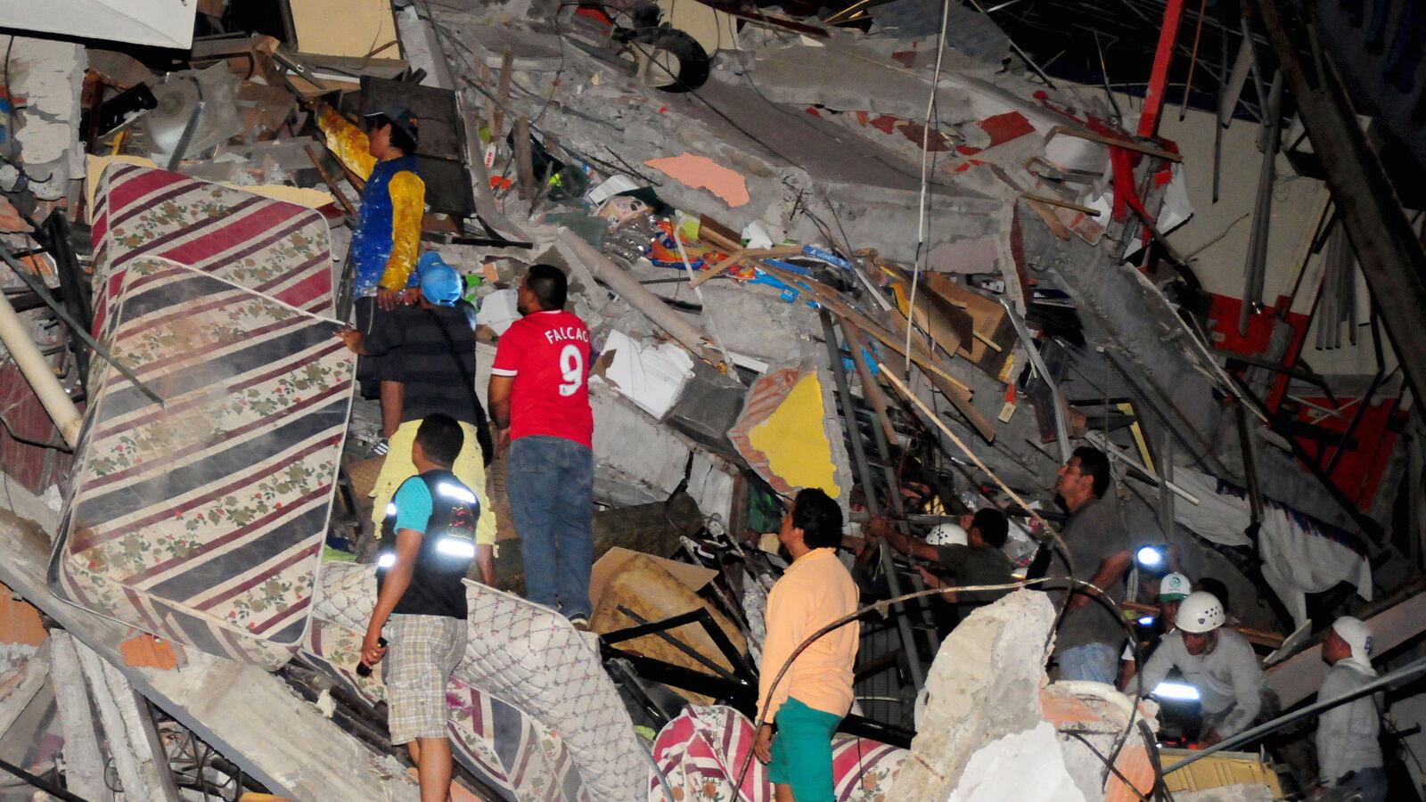 cheats/2016/04/17/earthquake-kills-dozens-in-ecuador/160417-ecuador-earthquake-cheat_qtdluc