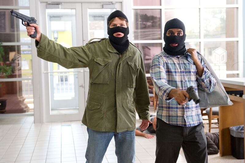 articles/2011/08/12/30-minutes-or-less-cocktails-inspired-by-the-movie/30-minutes-or-less-cocktails-brown_wairgm