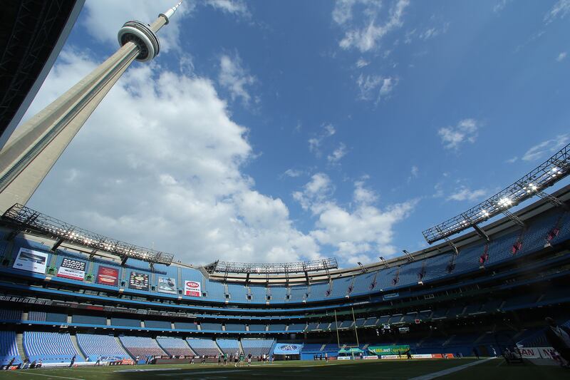 galleries/2014/04/21/best-bang-for-your-buck-baseball-stadiums-photos/mlb-stadium-rankings-toronto_me40ld