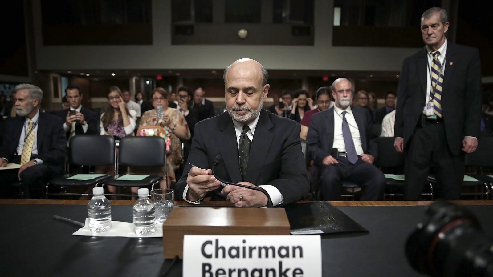 articles/2013/06/06/bernanke-hints-at-fed-exit-but-don-t-expect-big-name-to-succeed-him/130605-bernanke-gross-tease_oigohw