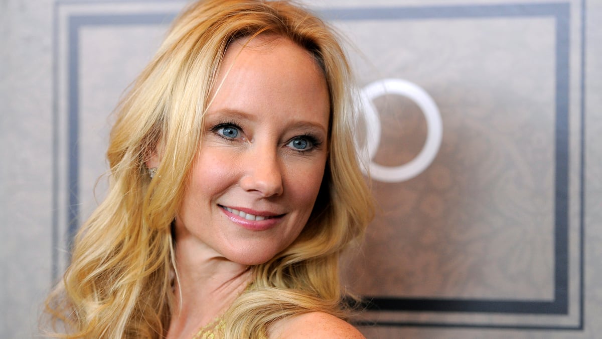 articles/2012/10/19/anne-heche-s-crazy-new-movie-that-s-what-she-said/anne-heche-munoz_brxs25