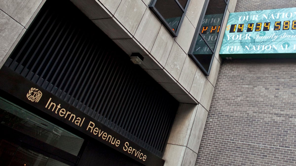 articles/2012/04/17/irs-s-new-high-wealth-group-had-high-hopes-but-slow-to-audit-the-super-rich/irs-audits-merrefield_jtymux