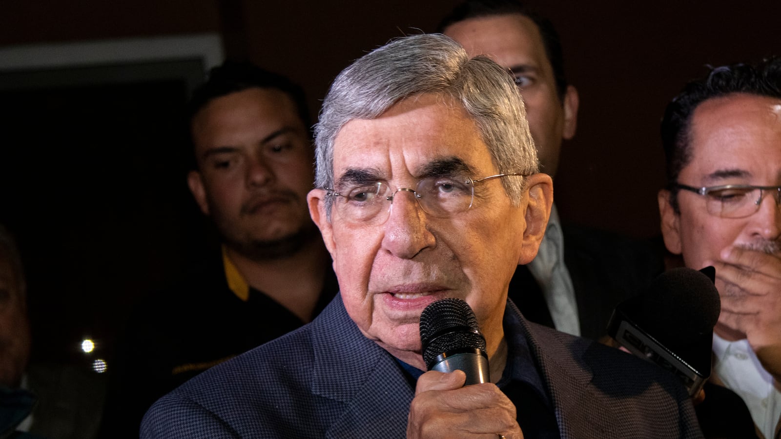 SAN JOSE, COSTA RICA – JANUARY 23: Former President of Costa Rica and Noble Prize Winner Oscar Arias speaks during a demonstration in support of Venezuela opposition leader Juan Guaidó as interim president on January 23 in San José, Costa Rica.