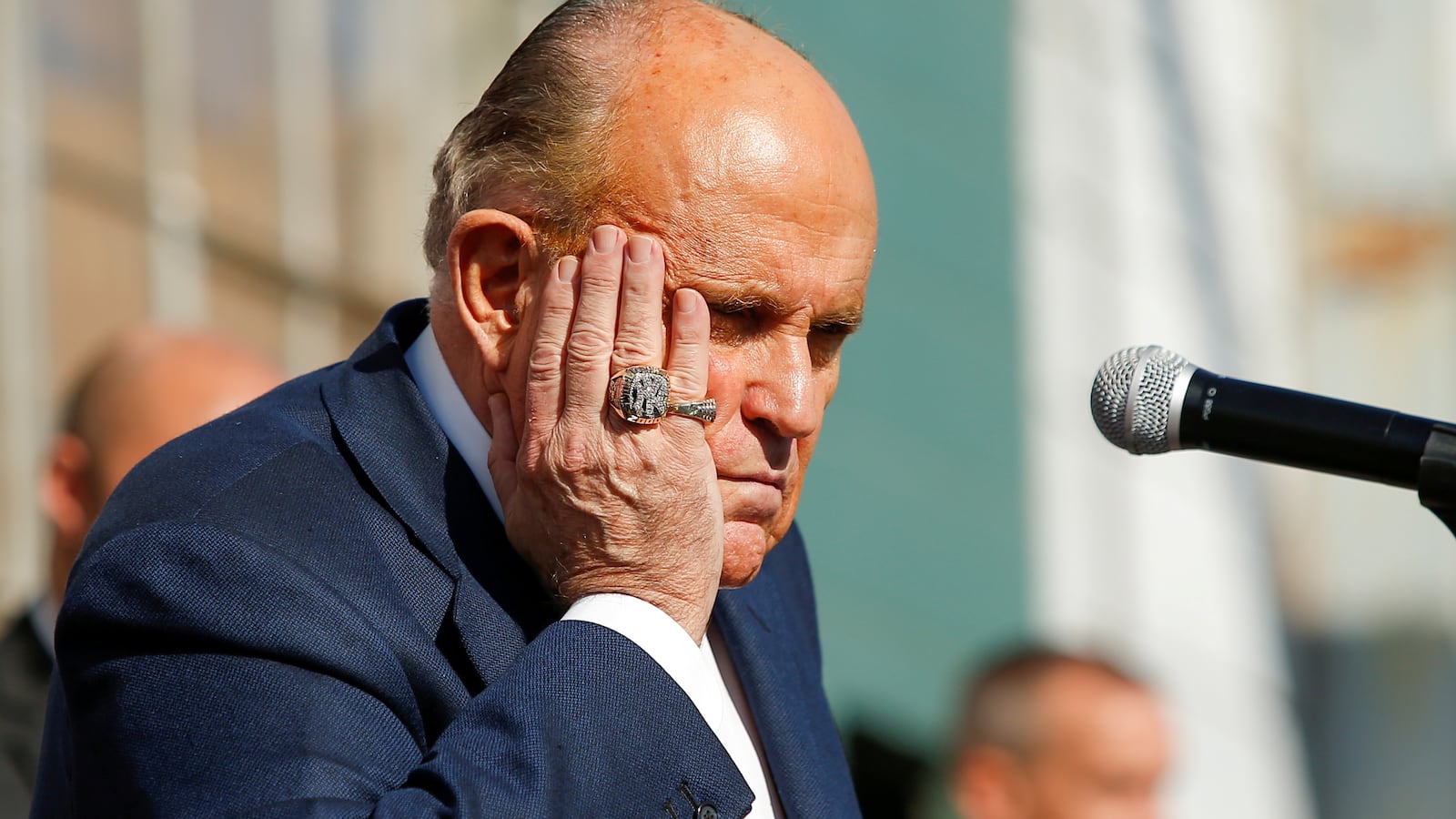 2020-11-07T000000Z_1461081049_RC2HYJ9U3DFO_RTRMADP_3_USA-ELECTION_wyo5wg