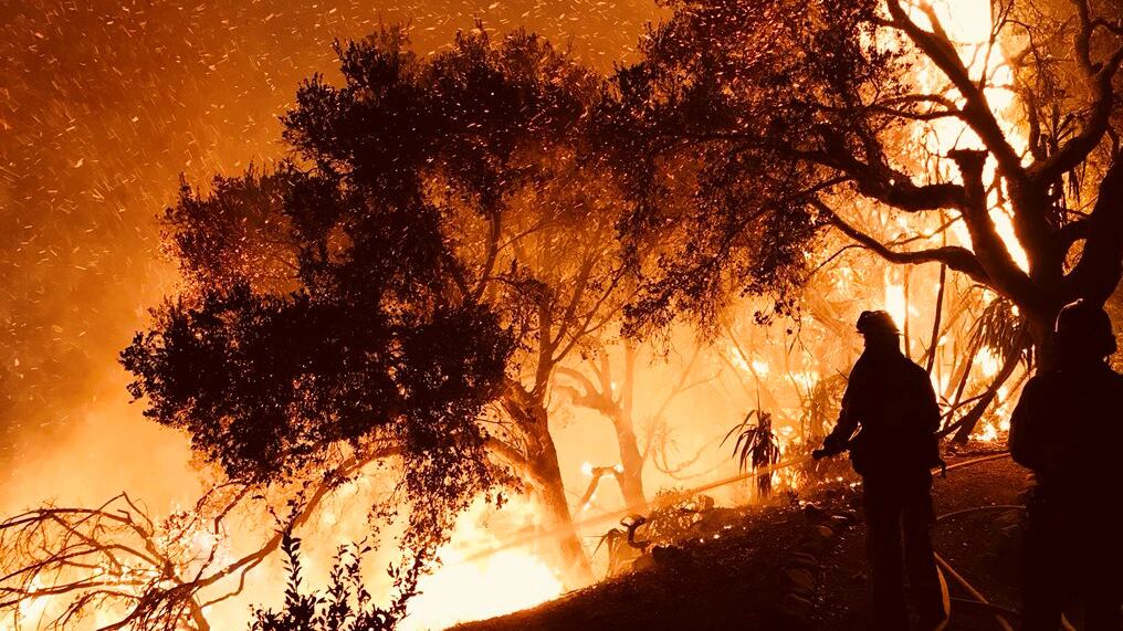 califiornia-wildfire_mhvxri