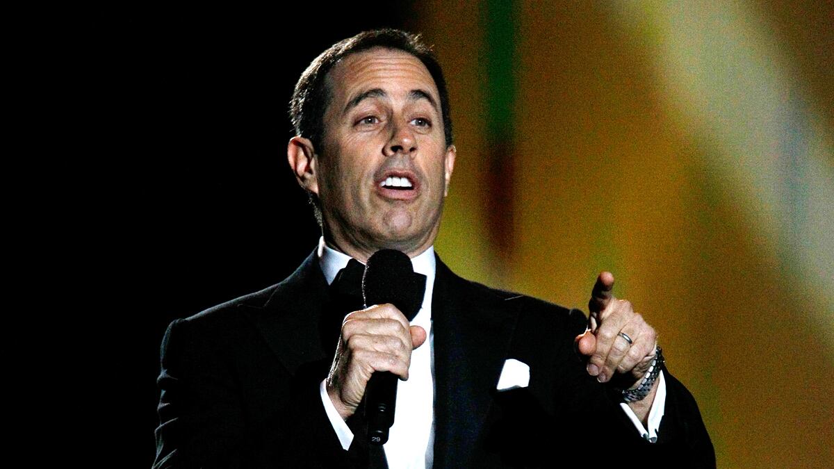 cheats/2011/11/01/seinfeld-to-sub-for-regis/jerry-seinfeld-regis-cheat_hpsl3i