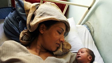 articles/2010/12/30/afghanistans-appalling-pregnancy-deaths/lemmon-afghanistan-midwife_150088_kn1629