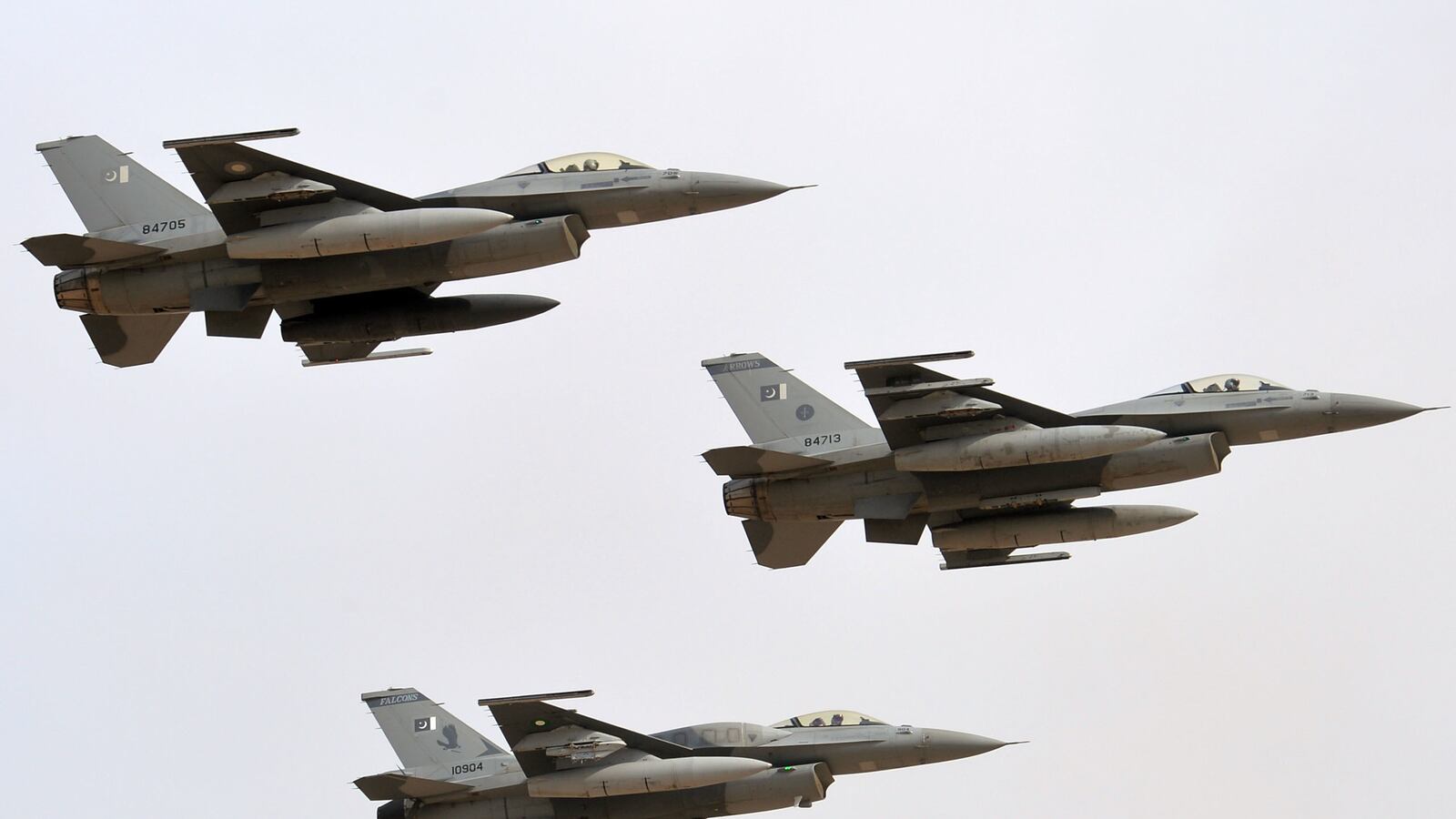 cheats/2014/06/15/pakistan-80-killed-in-air-strikes/14140615-pakistan-cheat_m9aezb