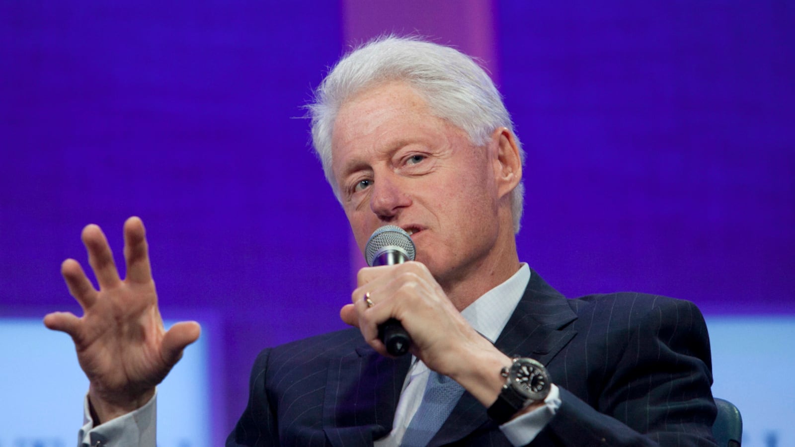 cheats/2012/09/23/bill-clinton-i-don-t-know-hillary-s-plans/bill-clinton-hilary-2016-cheat_zmhsvx