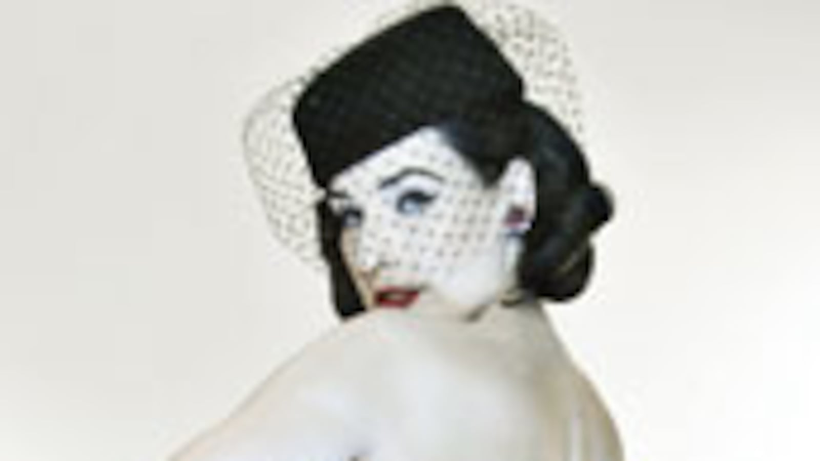 articles/2009/11/11/american-striptease/bussell-dita-von-teese_62154_py9p3b
