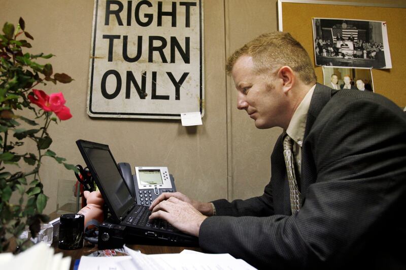 galleries/2012/11/20/marco-rubio-rick-santorum-other-politicians-dumbest-scientific-claims-photos/politicians-weird-science-campfield_fxgk2o