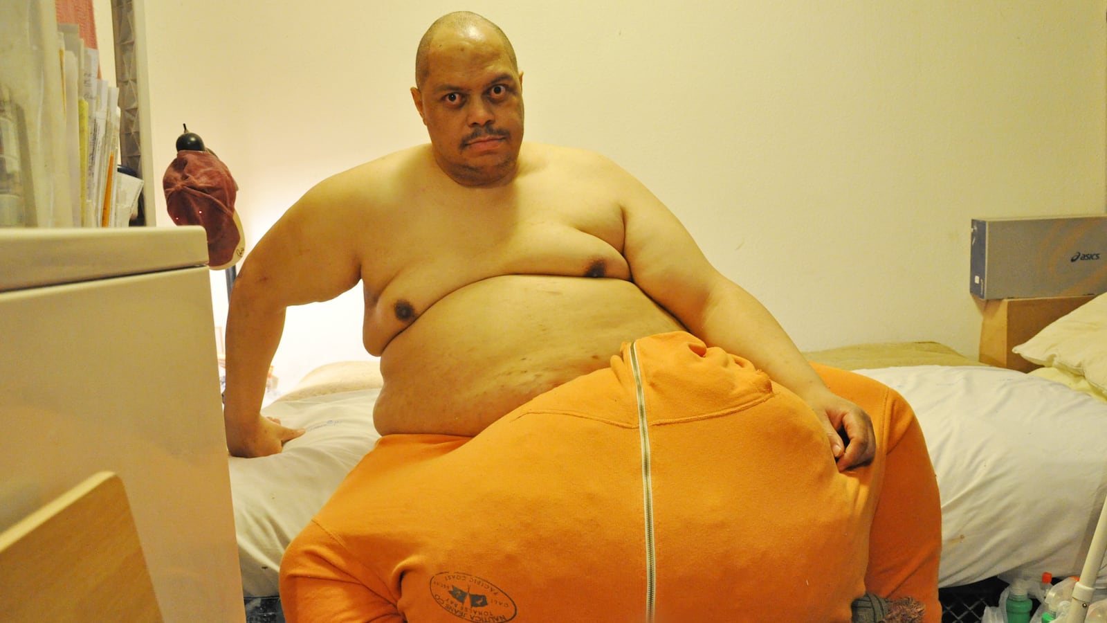 articles/2013/08/01/the-man-with-the-132-lb-scrotum-tlc-s-lowest-show-yet/130801-tlc-fallon-tease_dm9y0x