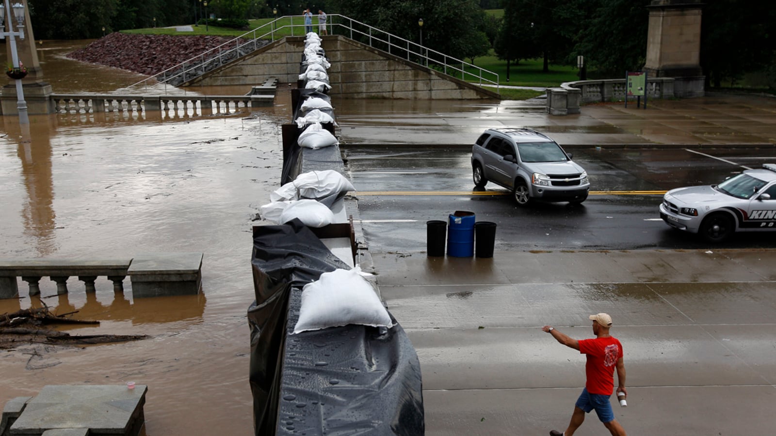 cheats/2011/09/08/3-dead-in-pa-floods/lee-flooding-pa-cheat_mnv5jp