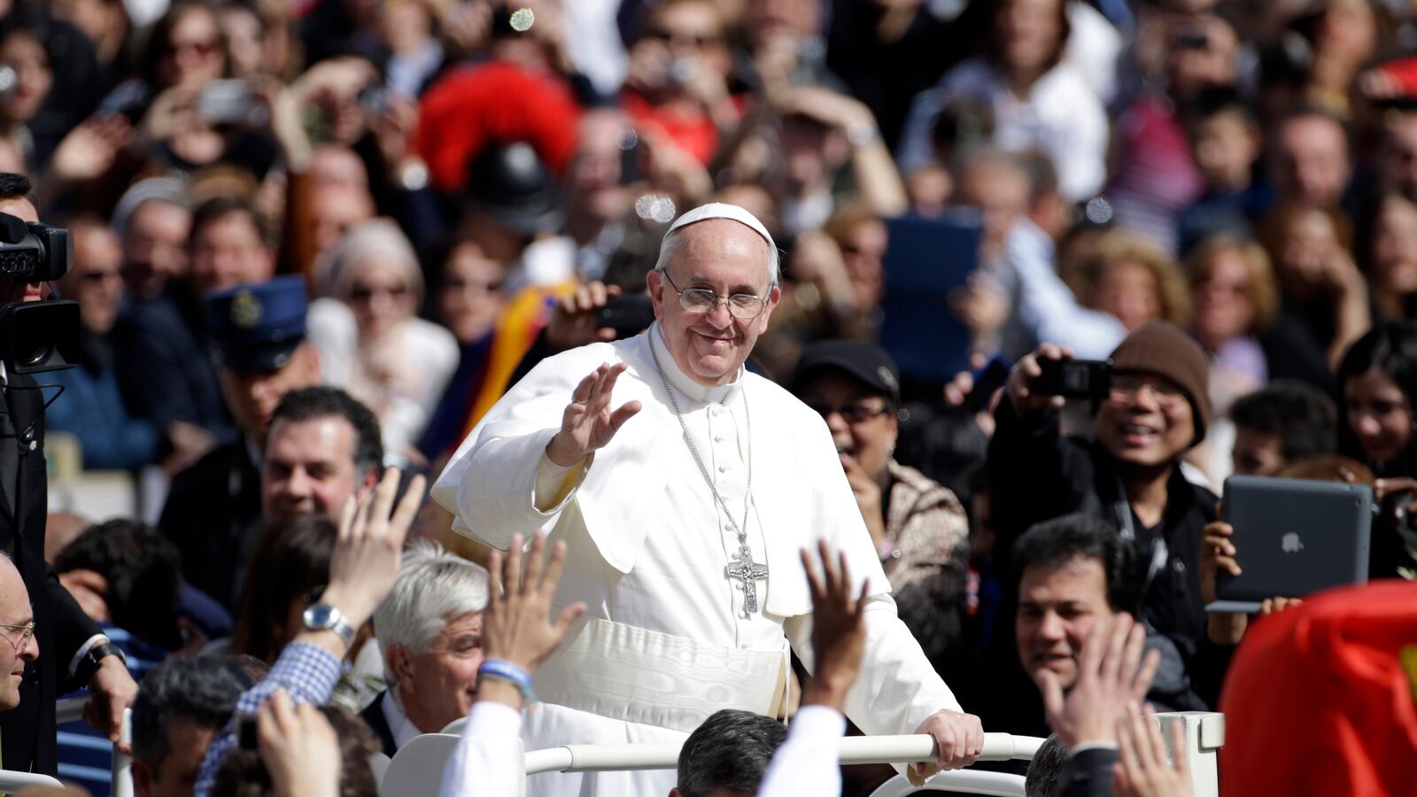 cheats/2013/03/24/pope-francis-kicks-off-holy-week/130324-pope-francis-cheat_fwc7br