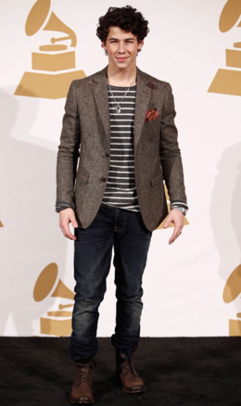 galleries/2009/12/03/the-grammy-nominations-concert/red-carpet-1-8_xl2slv