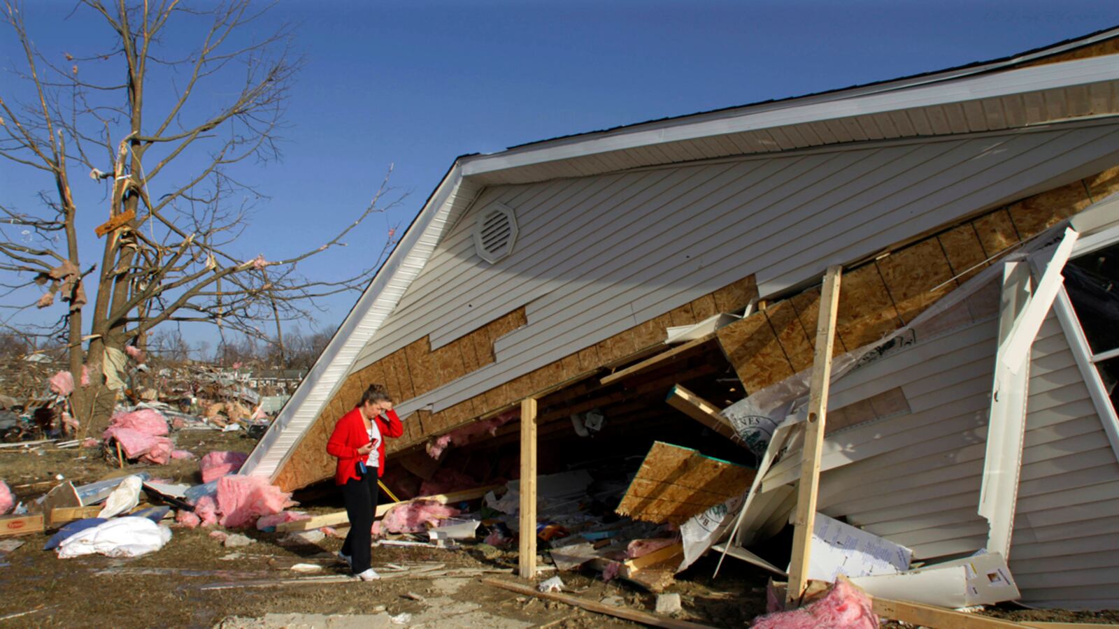 cheats/2012/03/02/tornadoes-tear-through-alabama/tornado-reported-alabama-cheat_rzmidp