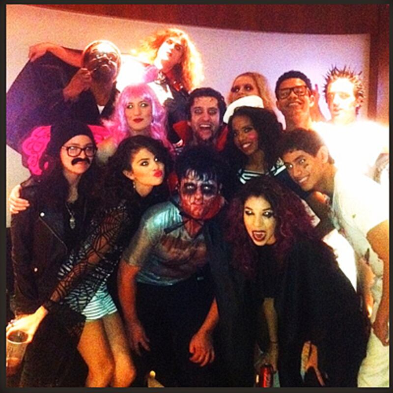 galleries/2011/10/31/kim-kardashian-snooki-heidi-klum-best-celebrity-halloween-costumes-2012-photos/celeb-halloween-costumes-gal-gomez_xeqxvo