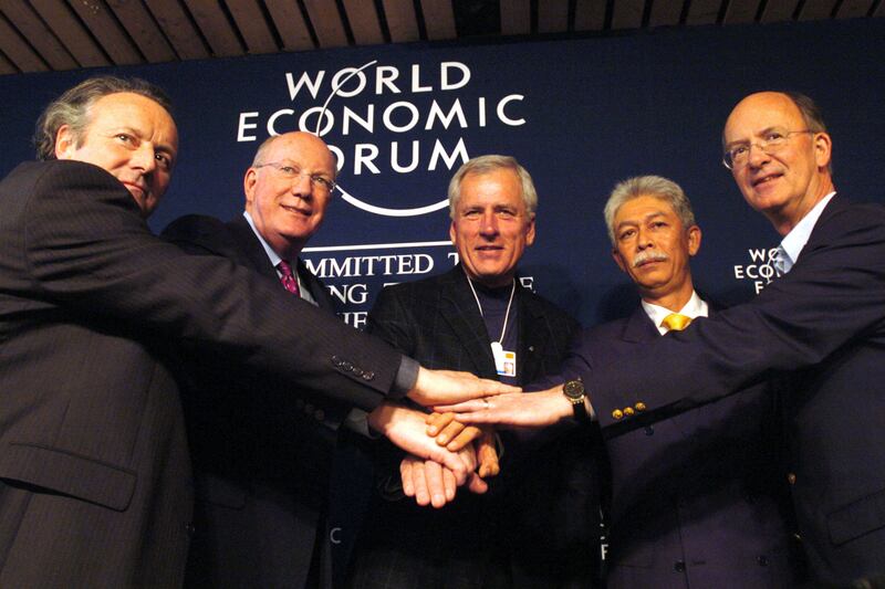 galleries/2013/01/22/world-economic-forum-historic-moments-photos/wef-history-anti-corruption-initiative_jxxnsz