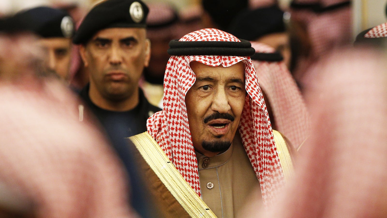 articles/2016/10/03/saudi-princess-accused-of-threatening-decorator-claims-diplomatic-immunity-and-flees-paris/161002-sykes-Saudi-princess-fled-paris-tease_xyrkfh