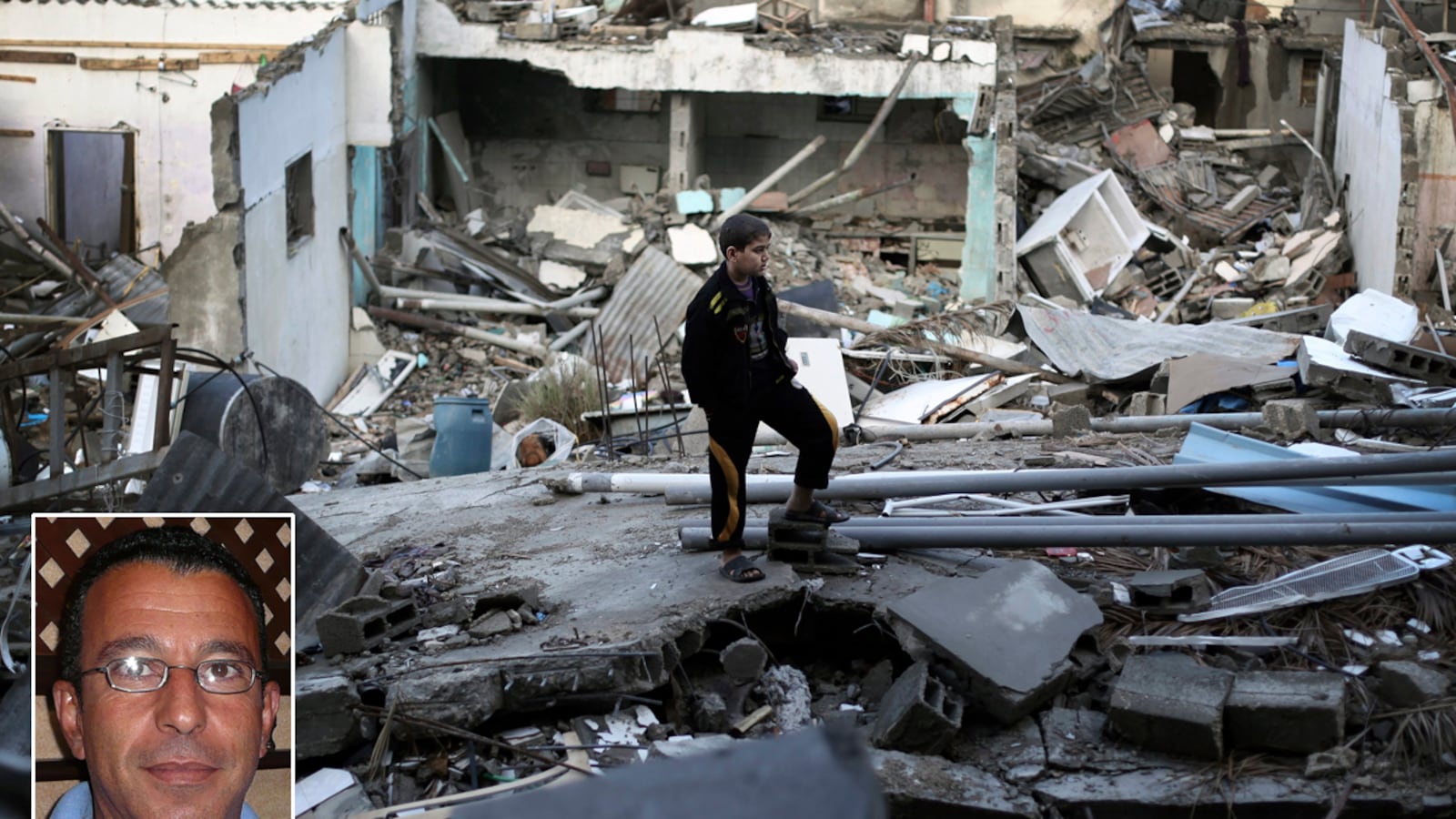 articles/2012/11/24/translating-two-bitter-enemies-in-gaza/topol-ajrami-gaza-journo-tease-embed-inset_wyxfza