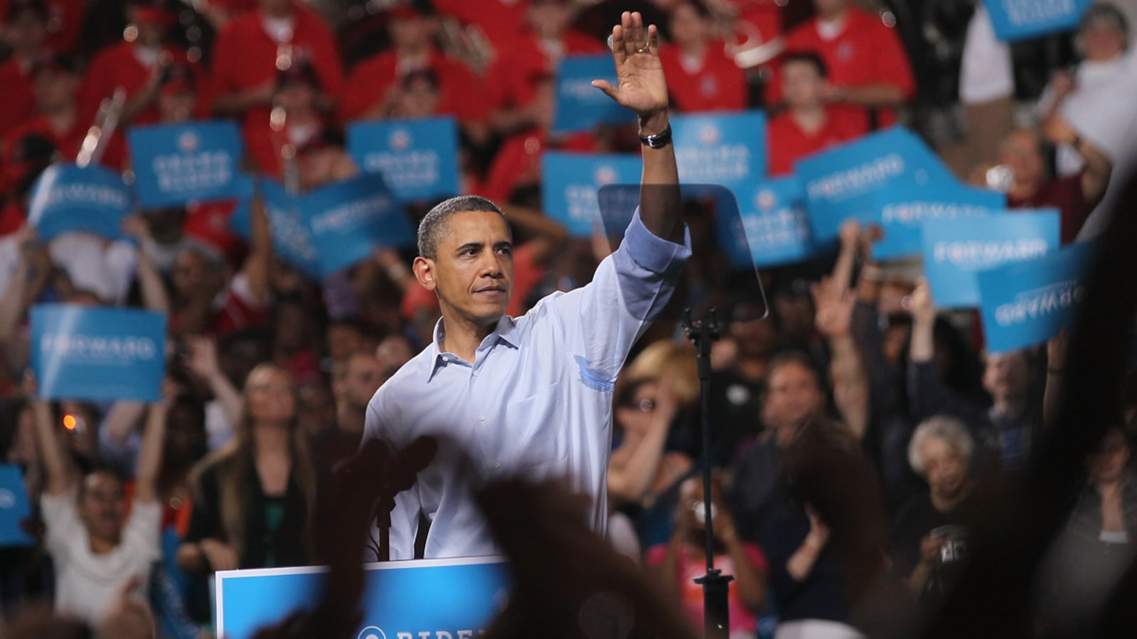 articles/2012/05/06/young-voters-are-abandoning-obama-but-not-running-to-romney/obama-vanishing-youth-vote-mckinnon-new_ursjjz