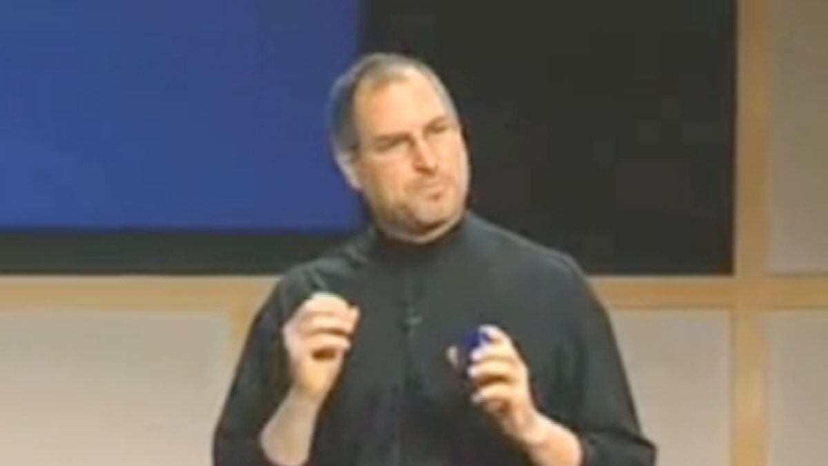 videos/2011/08/15/steve-jobs-introduces-ipods/110817-youtube-jobs-ipod-1200_x3jyrb