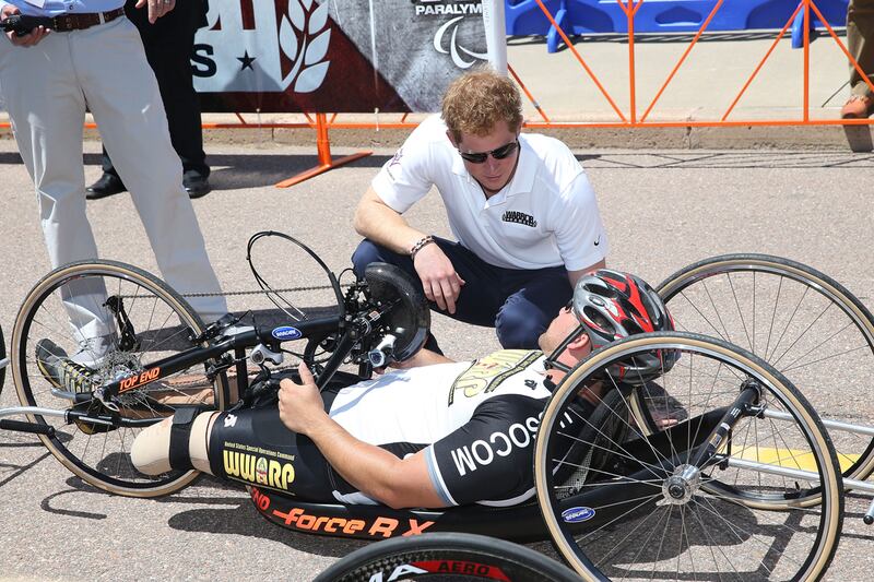 articles/2013/05/09/prince-harry-s-us-tour-rolling-updates-and-all-the-news-and-pictures-as-it-happens/harry-cycle2_rwiolc