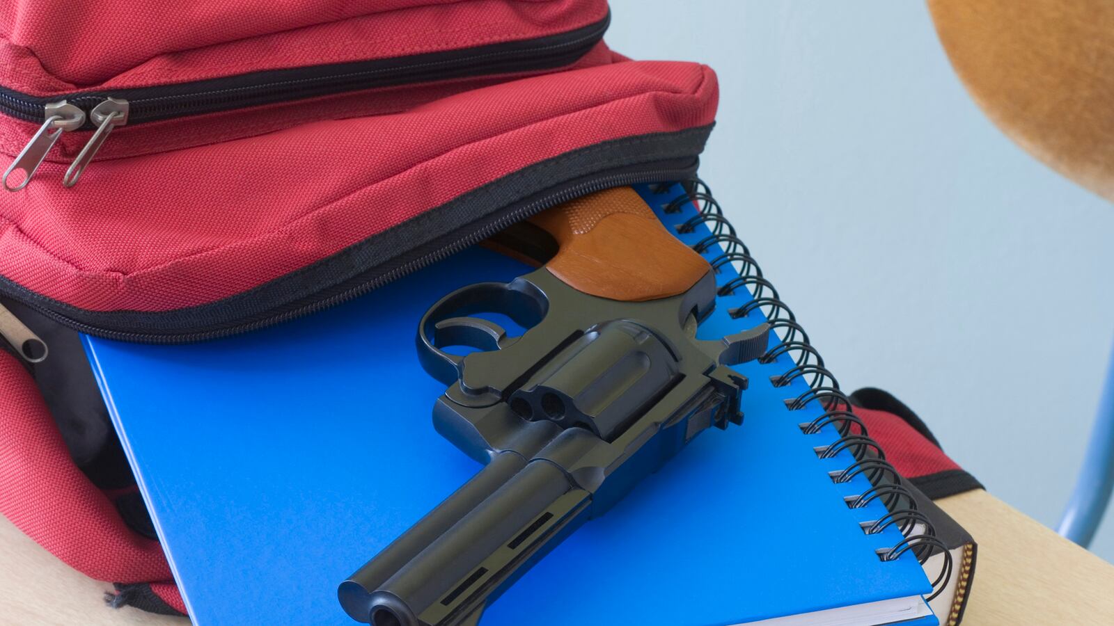 cheats/2013/02/08/7-year-old-boy-finds-gun-in-backpack/130208-gun-backpack-philly-cheat_ojnmwd