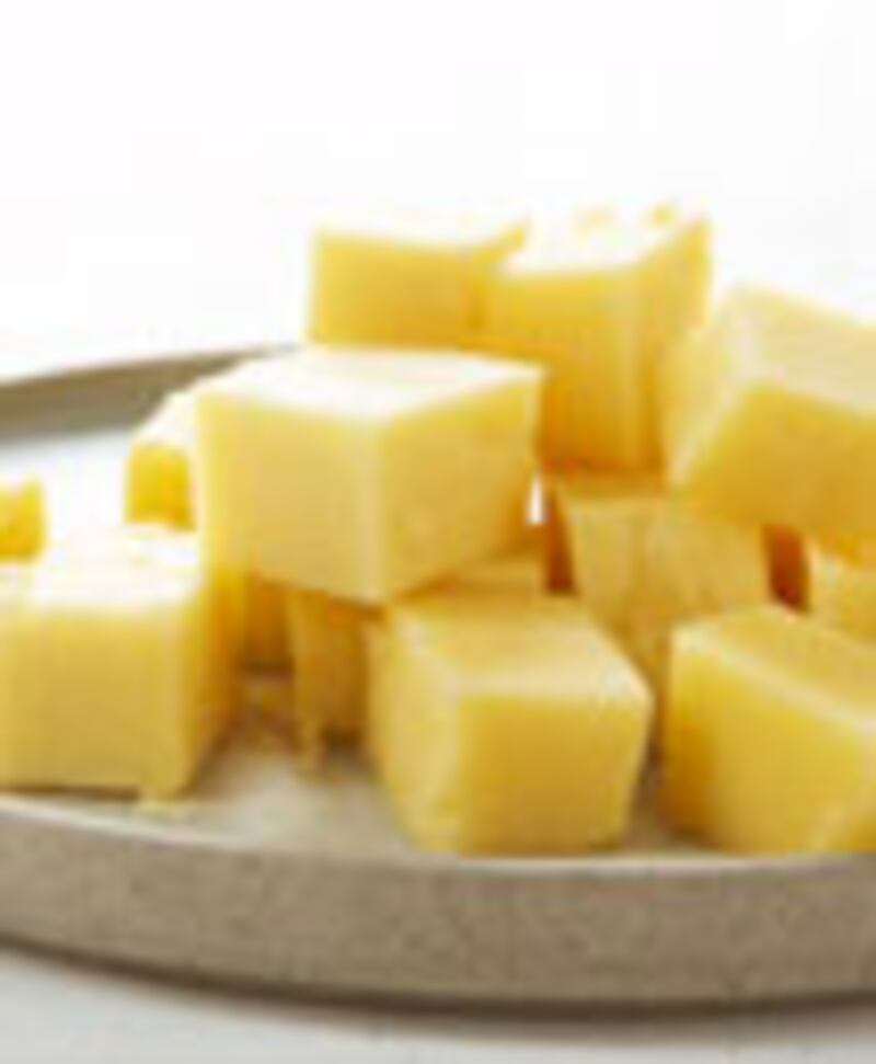 articles/2010/02/02/5-pioneering-ways-to-cook-with-beer/slate-cooking-with-beer---fondue_lqnwul