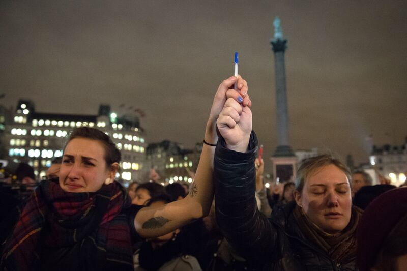 galleries/2015/01/07/i-am-charlie-thousands-show-solidarity-with-charlie-hebdo-victims/150107-france-shooting-04_mv0iqy