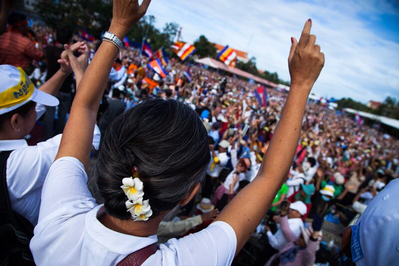 galleries/2013/11/23/mu-sochua-and-monks-protest-in-cambodia-s-political-spring/131115-cambodia4_h9ntk2