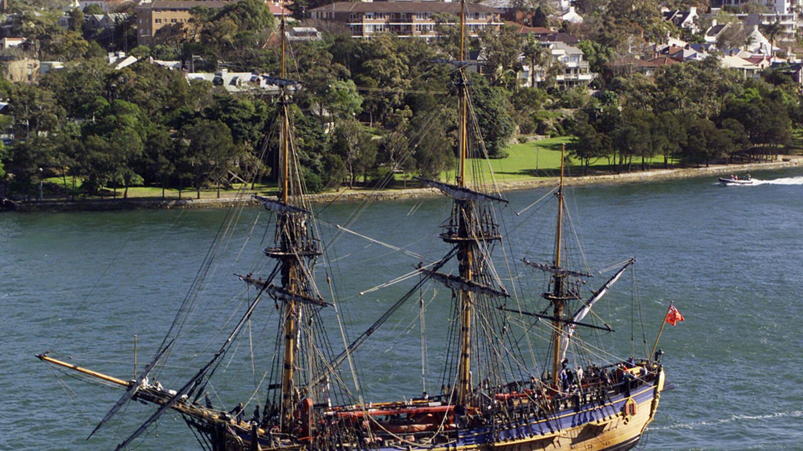 cheats/2016/05/03/captain-cook-s-ship-likely-sank-off-ri/160503-hms-endeavour-cheat_d4b04b