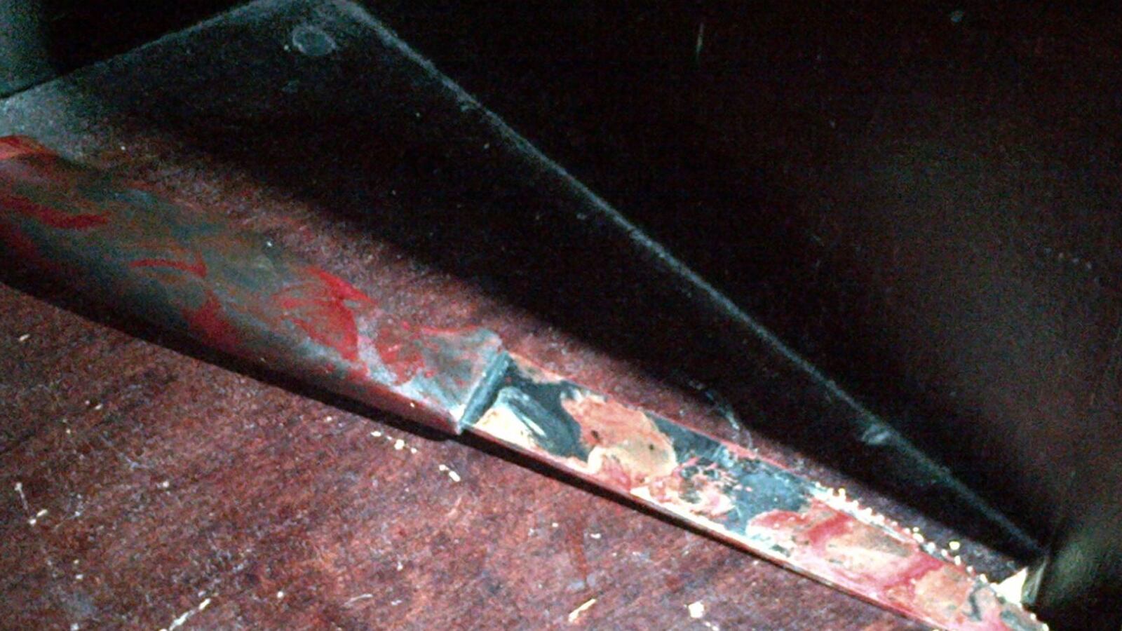 articles/2014/12/09/synagogue-slay-when-cops-have-to-kill/141209-daly-knife-tease_ahheqg