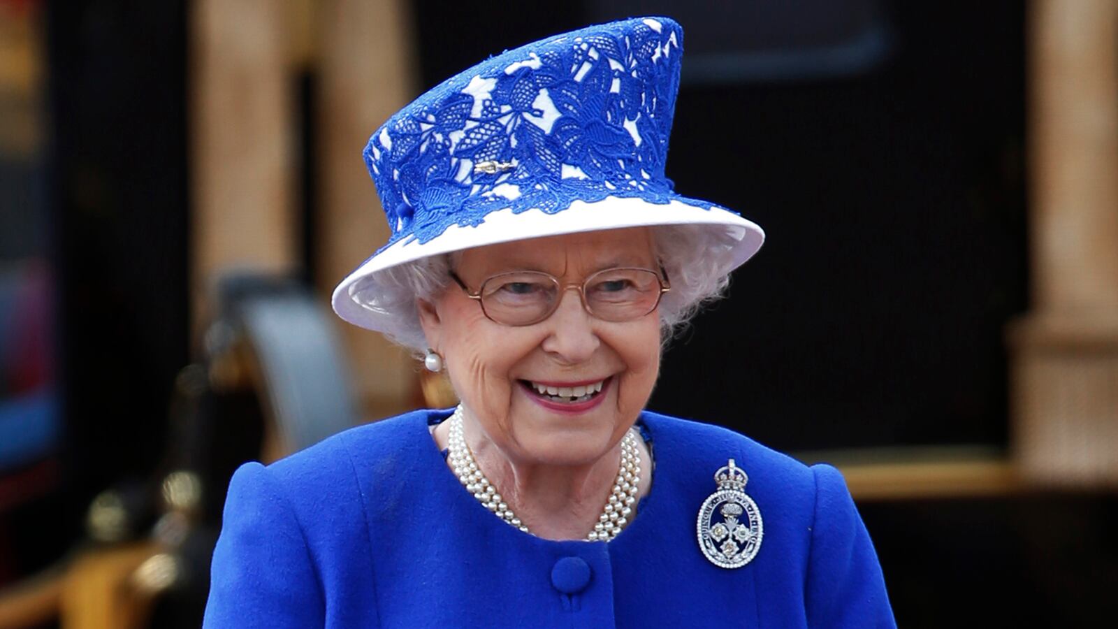 cheats/2013/06/15/queen-celebrates-official-birthday/130615-queen-cheat_sh3hmi