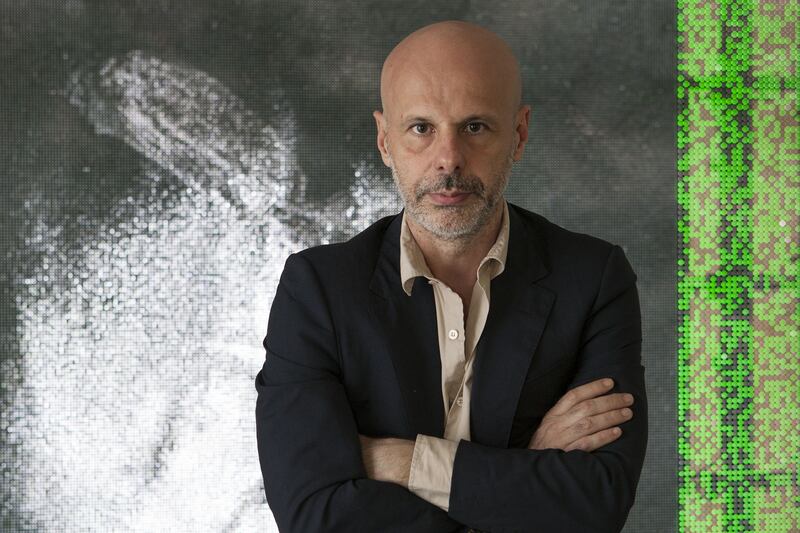 articles/2015/06/29/when-creepy-kids-are-part-of-an-art-show/150628-jones-armory-embed1_bummyq