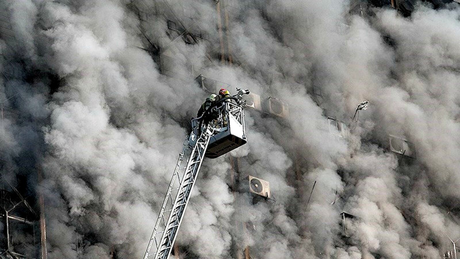 cheats/2017/01/19/collapse-of-burning-tehran-high-rise-kills-30-firefighters/170119-tehran-fire-cheat_ispit4