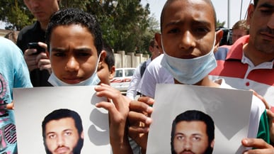 cheats/2011/08/21/rebels-capture-gaddafi-son-report/libya-protests-saif-gaddafi_krwpe8