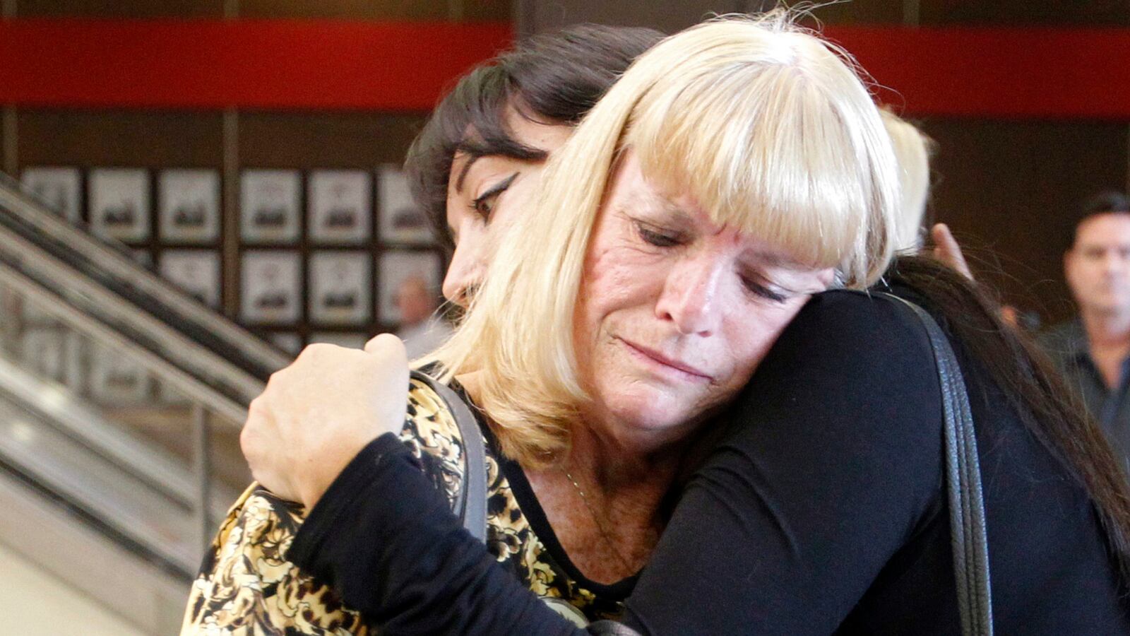 cheats/2014/01/14/cops-acquitted-in-homeless-man-beating/140114-cop-aquittal-cheat_bbo9j7