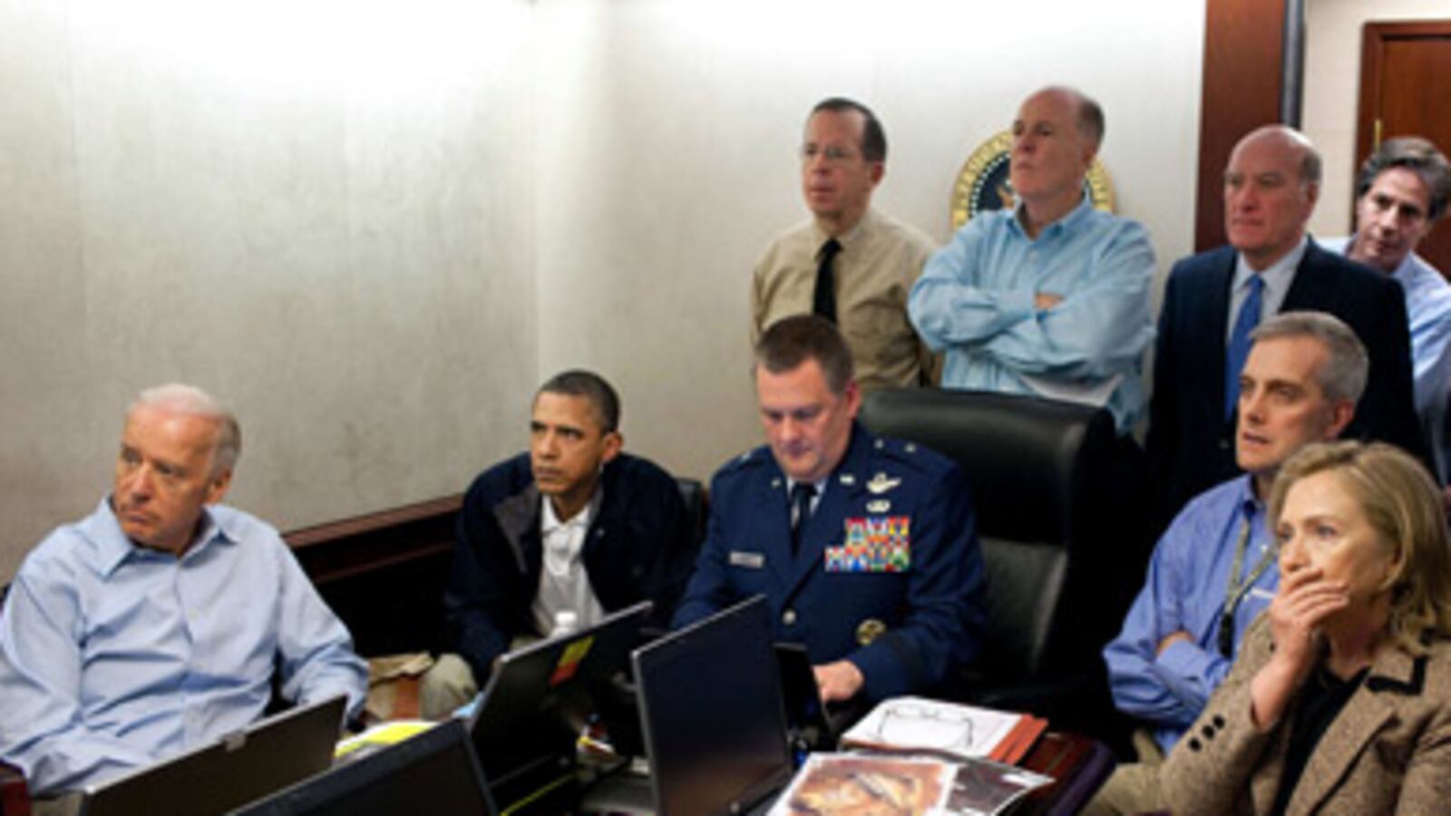cheats/2011/05/05/white-house-goes-mum-on-raid/osama-raid-white-house_yhutbl