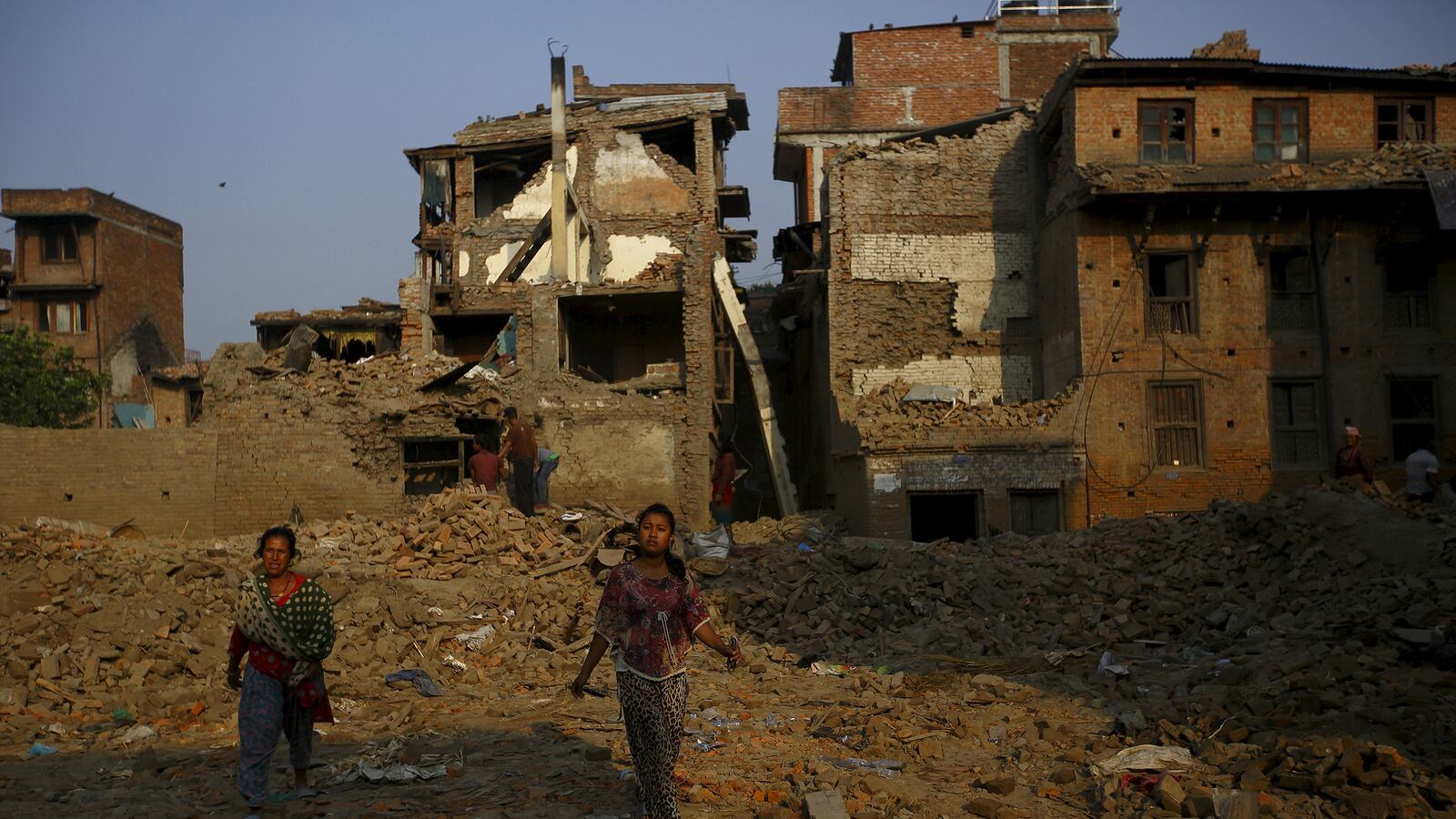 cheats/2015/06/25/india-pledges-1b-to-nepal-quake-relief/150625-india-nepal-relief-cheat_opkfsy