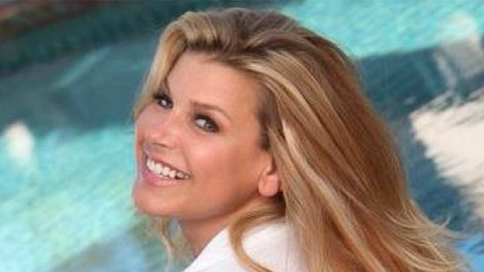 articles/2016/02/12/republican-porn-star-spurned-by-ted-cruz-hey-i-m-fighting-back/160212-swin-cruz-porn-star-tease_ql5wvq