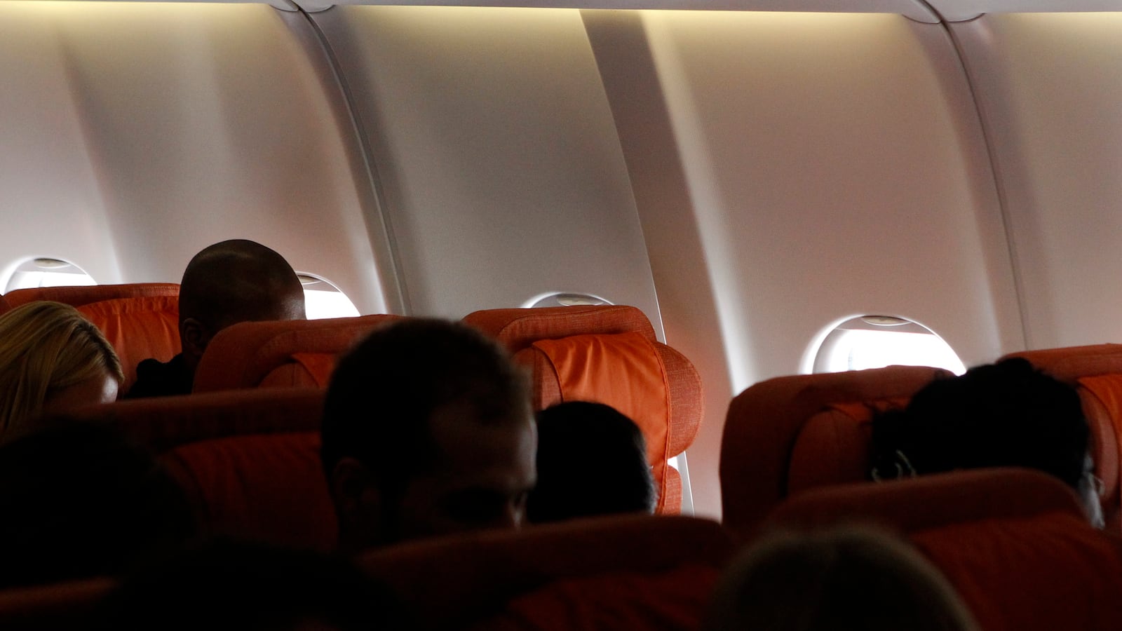 2013-06-24T120000Z_1664235890_LR2E96O0TQO3M_RTRMADP_3_USA-SECURITY-FLIGHT_z7euwd