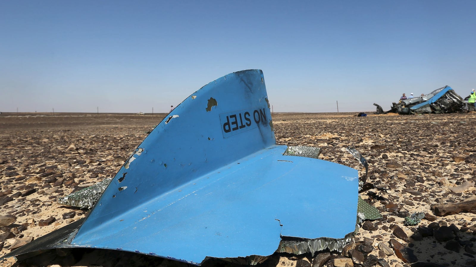 articles/2015/11/12/u-s-baffled-by-russian-jet-bombing/151111-harris-plane-tease_rkit1x