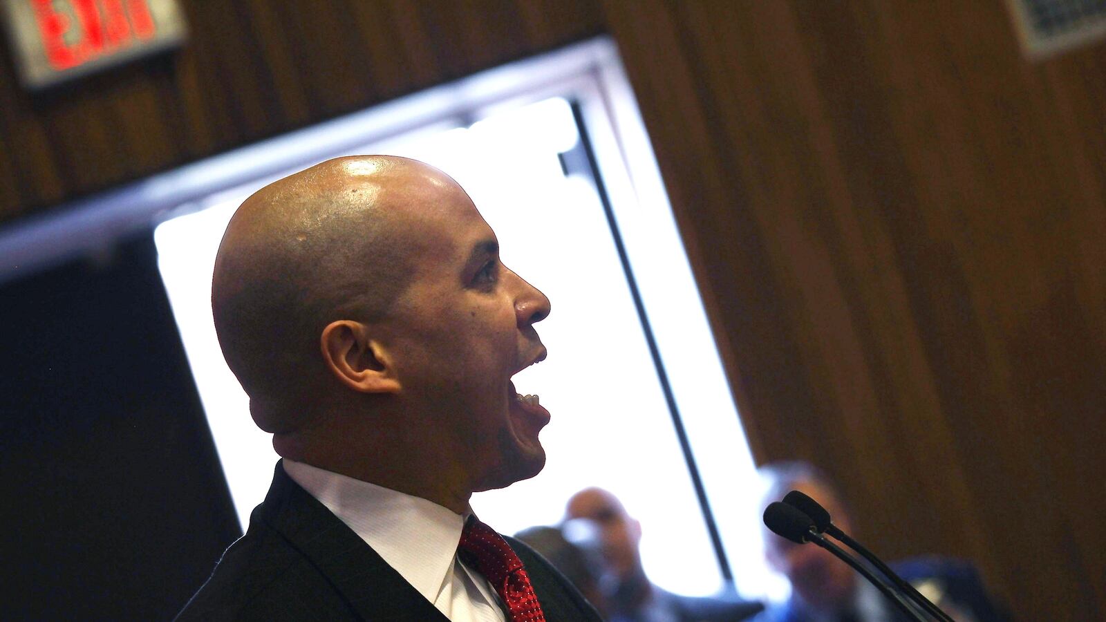 cheats/2012/05/21/booker-criticizes-obama-camp/booker-obama-cheat_phdmn0