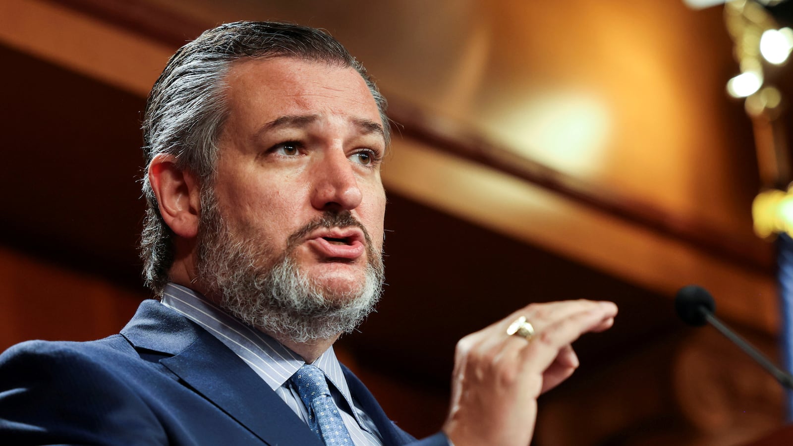 2021-10-11T050120Z_605402959_RC2H7Q9X0OP0_RTRMADP_3_USA-CONGRESS-DEBT-TREASURY_sksns2