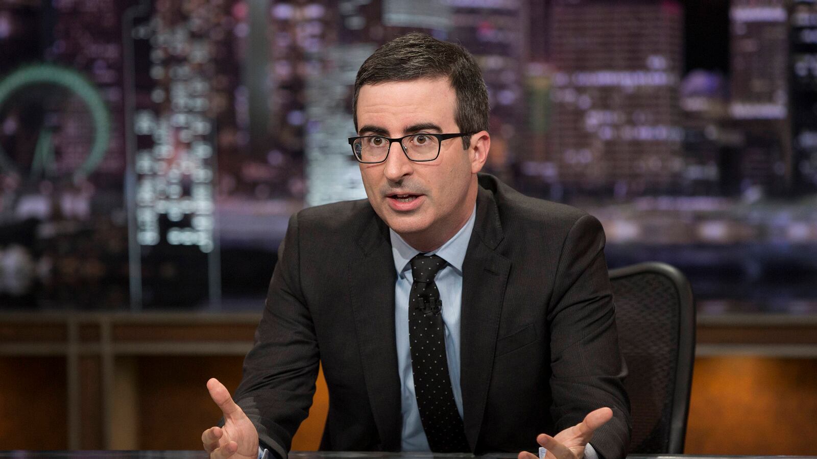 articles/2015/08/03/john-oliver-why-washington-d-c-should-be-the-51st-state/150802-stern-oliver-tease_govl9u