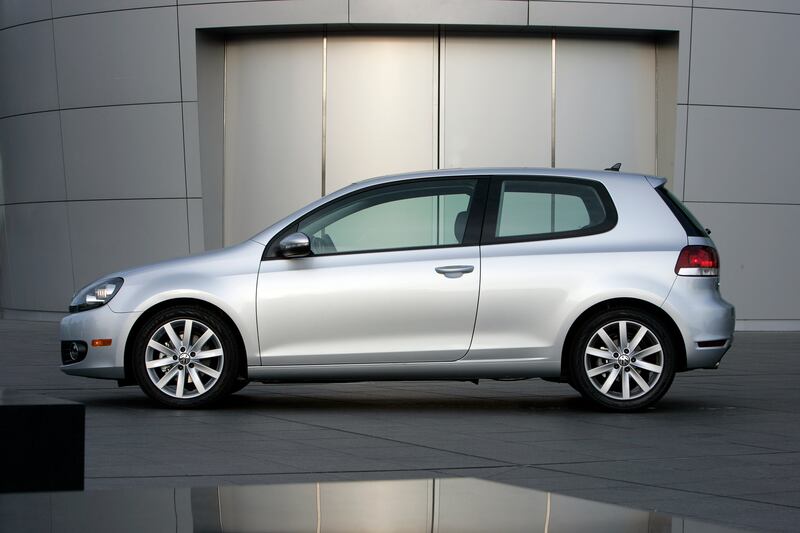 galleries/2012/09/07/seven-high-mileage-cars-that-aren-t-hybrids-photos/fuel-efficient-cars-golf-tdi_q7ghyd